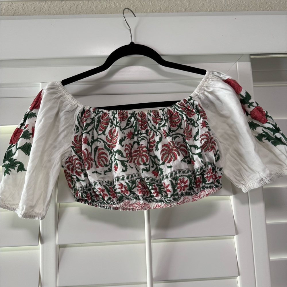 Juliet Dunn White High-Waist Embroidered Shorts with Red & Green Floral - Picture 4 of 11